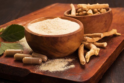 adaptogen-ashwagandha-root-and-powder